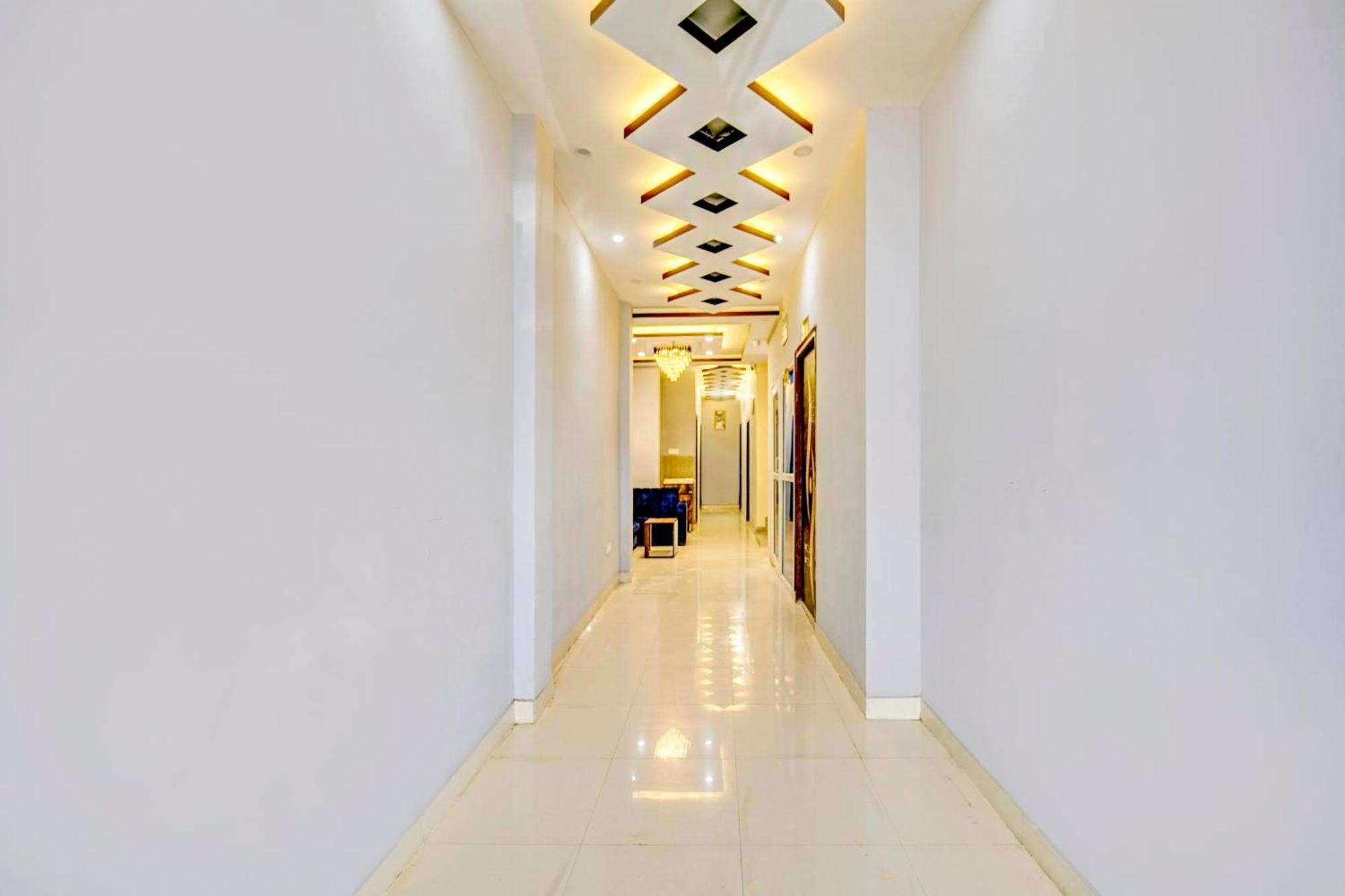 Super Townhouse Anisabad Near Mahavir Sansthan Khagaul Exterior photo