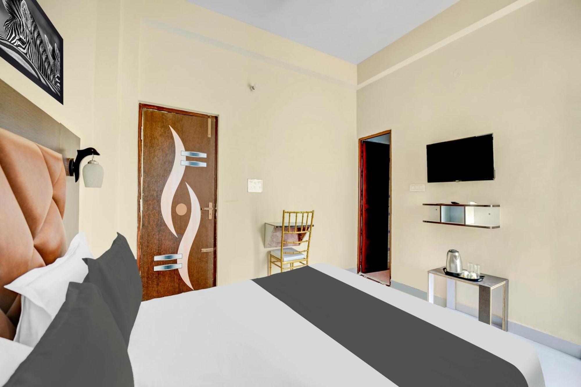 Super Townhouse Anisabad Near Mahavir Sansthan Khagaul Exterior photo